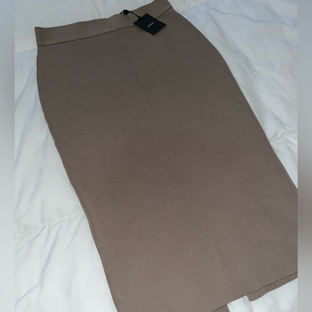 SOLD 🔴 Rudsak pencil skirt 🤎